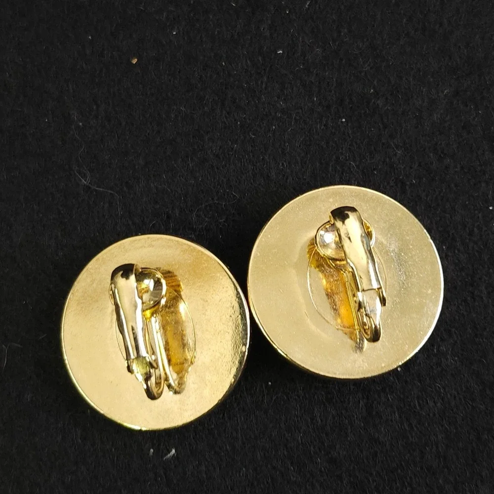 Black Beaded Round Gold Tone Textured Metal Clip On Earrings Vintage